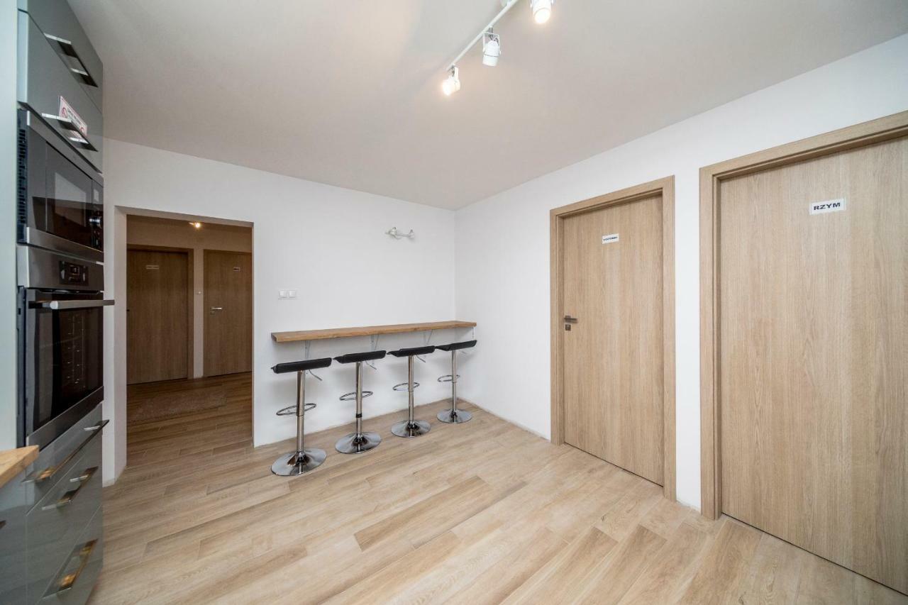 6 Cities Rooms Warszawa Eksteriør bilde